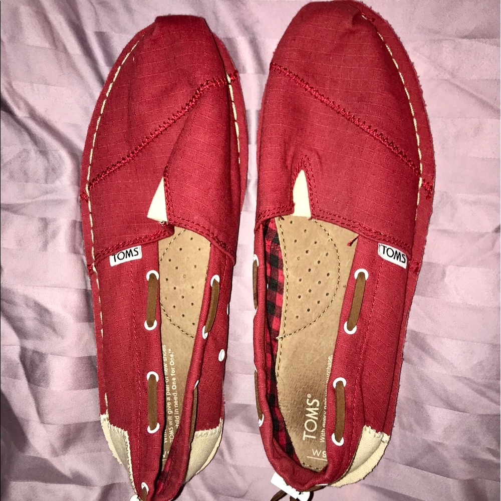 TOMS - Boat Shoe Look in Red💋